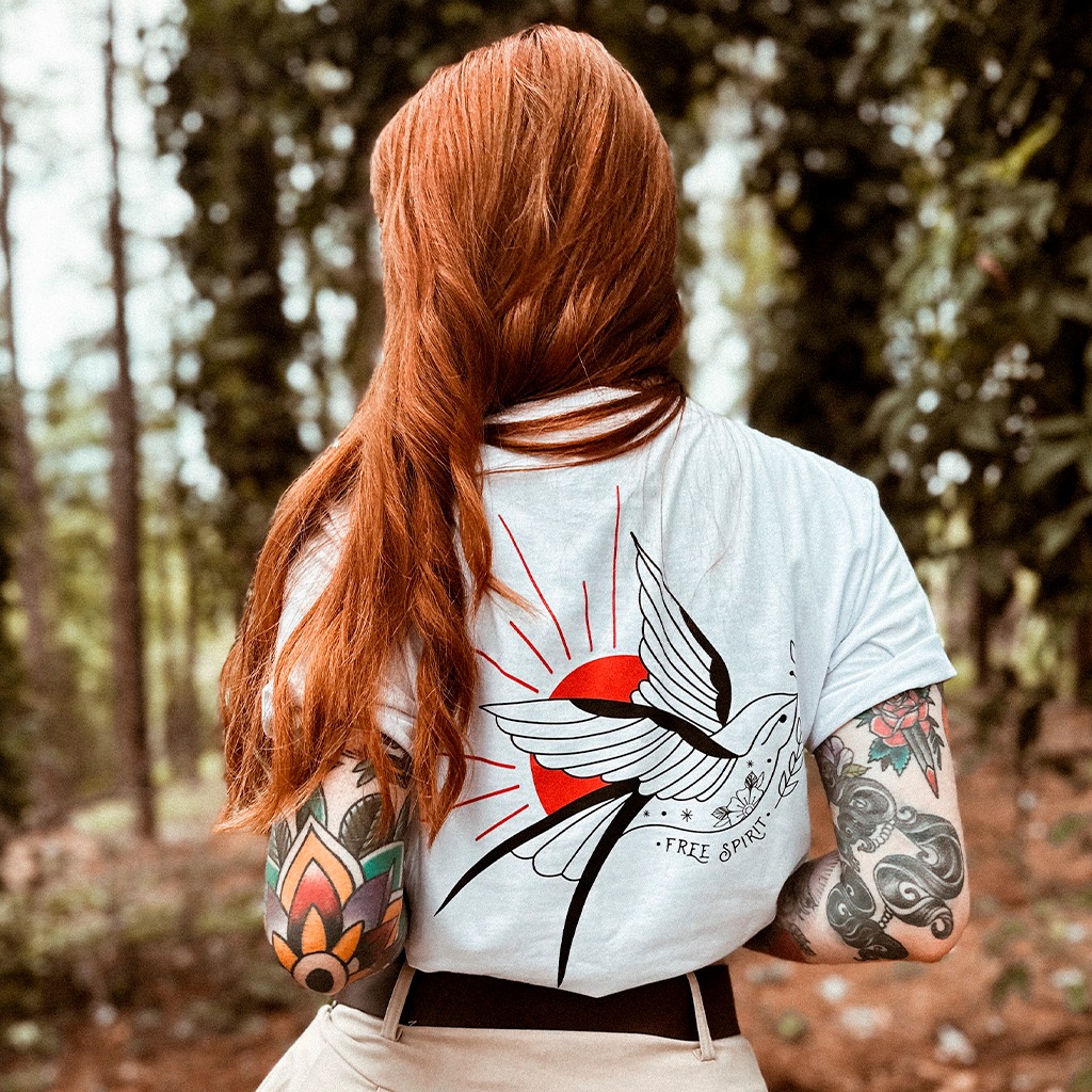 Camiseta Swallow